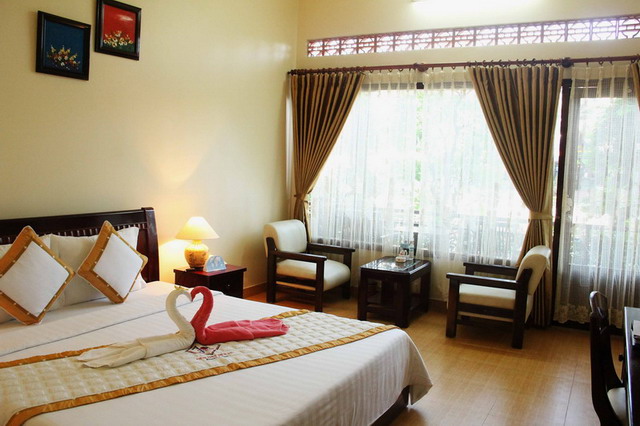 Phòng Deluxe - Hotel24h.net